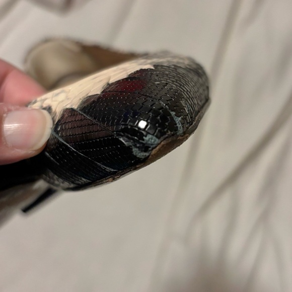 Tory Burch Black and Cream Snakeskin-Print Pointed Toe Flats - Picture 8 of 10